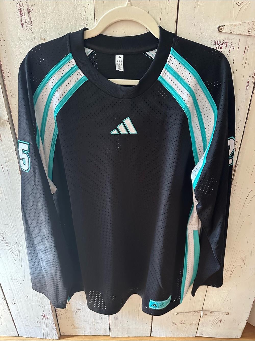 Adidas Mercedes F1 Team Black & Teal Jersey. BNWT. Men’s size XL - Picture 2 of 5
